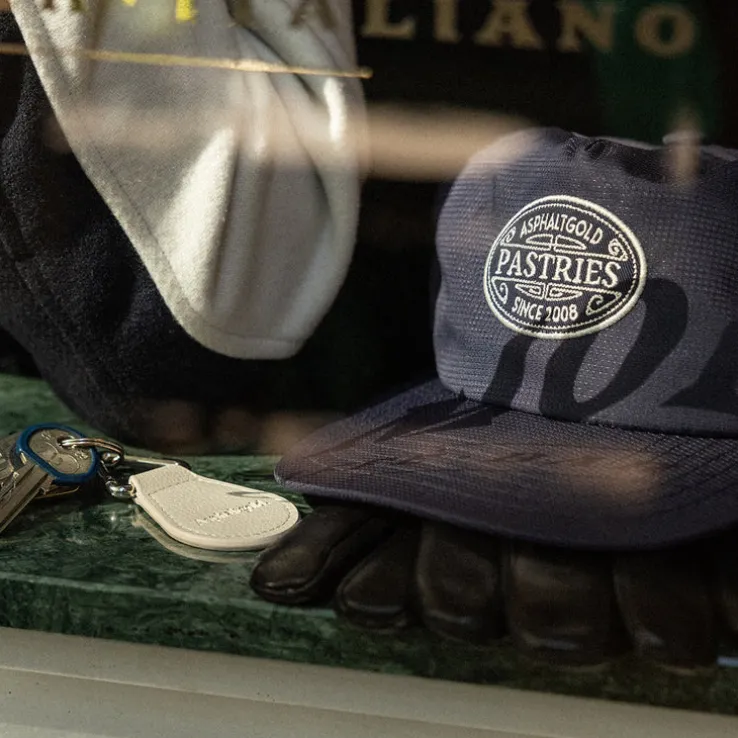 Asphaltgold Third Place Cap