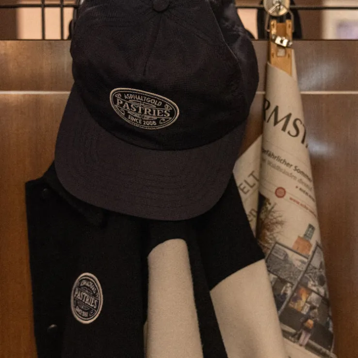 Asphaltgold Third Place Cap