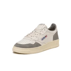 Autry Medalist *Goat / Suede*