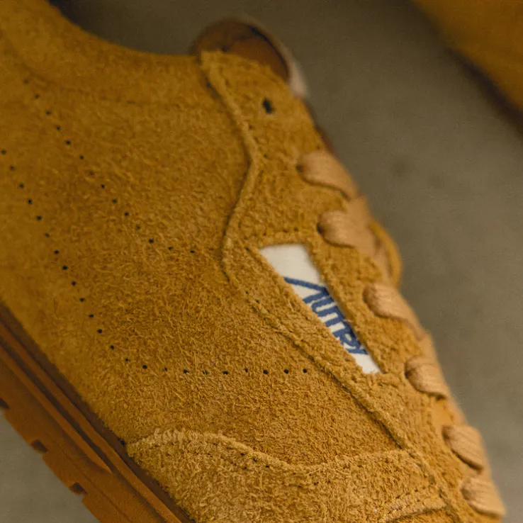 Autry Windspin W *Perforated / Suede*