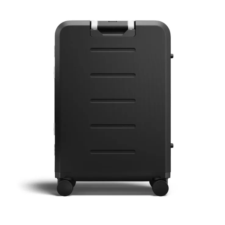 D__b__ Ramverk Pro Check-in Luggage Medium