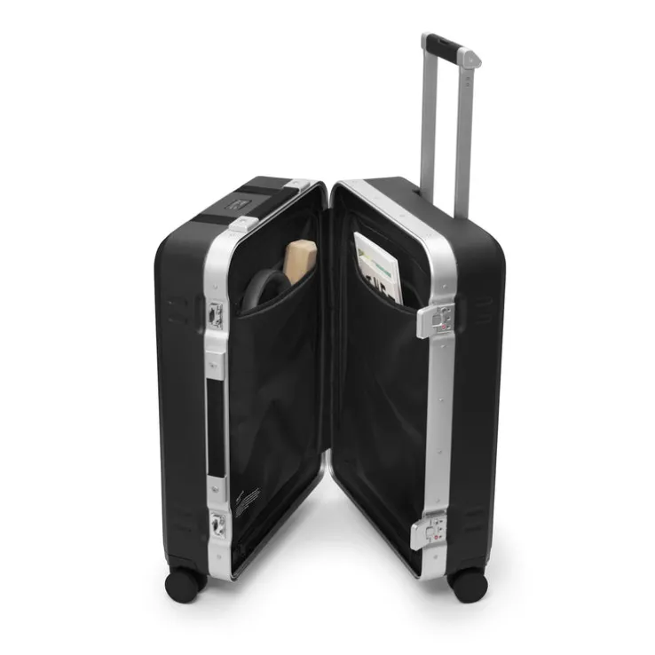 D__b__ Ramverk Pro Check-in Luggage Medium