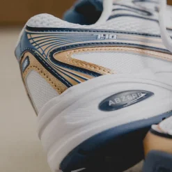 New Balance U740HB2