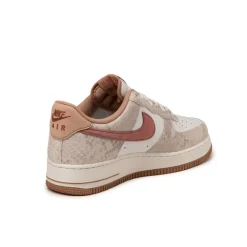 Nike Air Force 1 '07 LV8