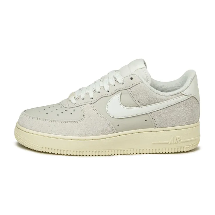 Nike Air Force 1 '07 LX