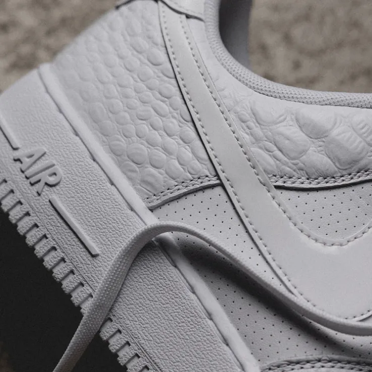 Nike Air Force 1 '07 LX