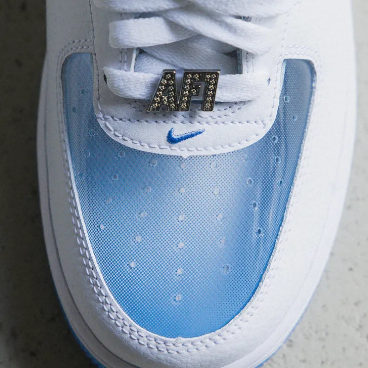 Nike Air Force 1 Retro QS