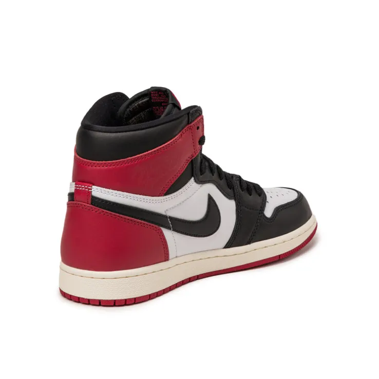 Nike Air Jordan 1 Retro High OG *Black Toe*