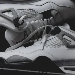 Nike Air Jordan 4 Retro *White Cement*