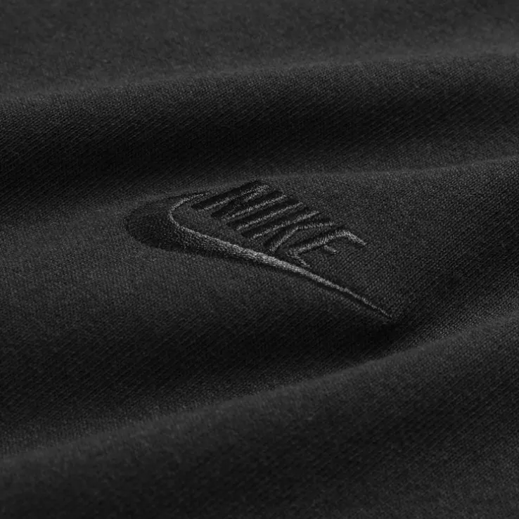 Nike Premium Essentials Tee