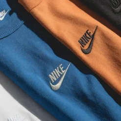 Nike Premium Essentials Tee