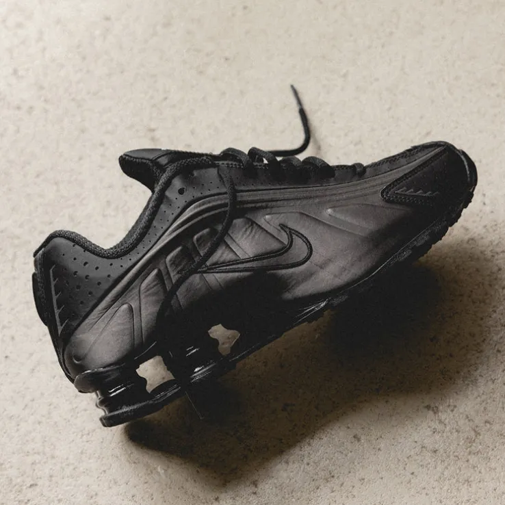 Nike Shox R4