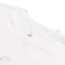 Nike Sportswear Premium Essentials T-Shirt