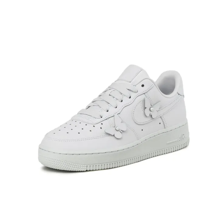 Nike Wmns Air Force 1 ’07