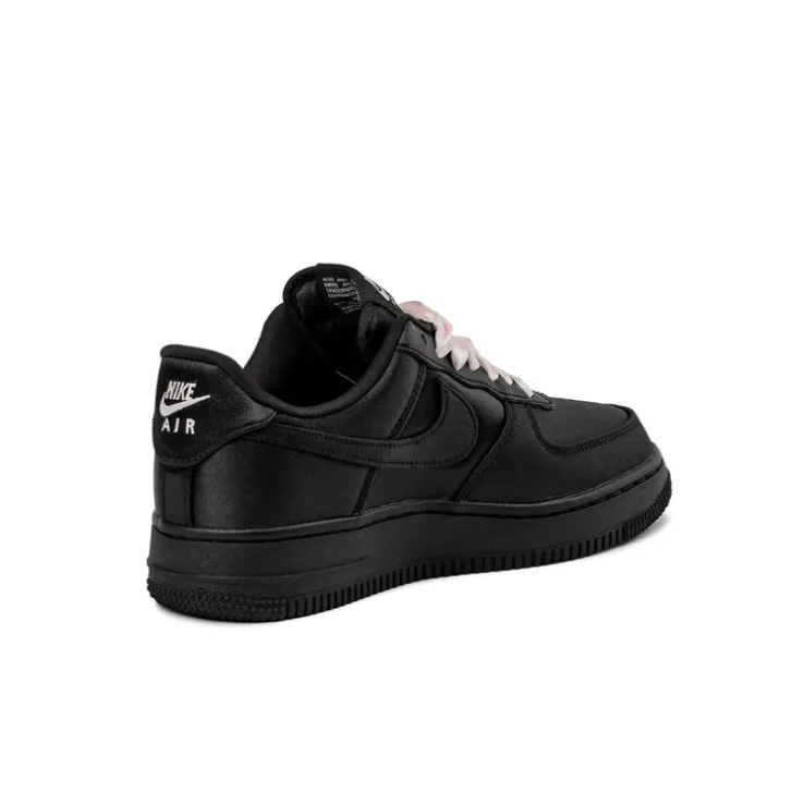 Nike Wmns Air Force 1 ’07 LV8