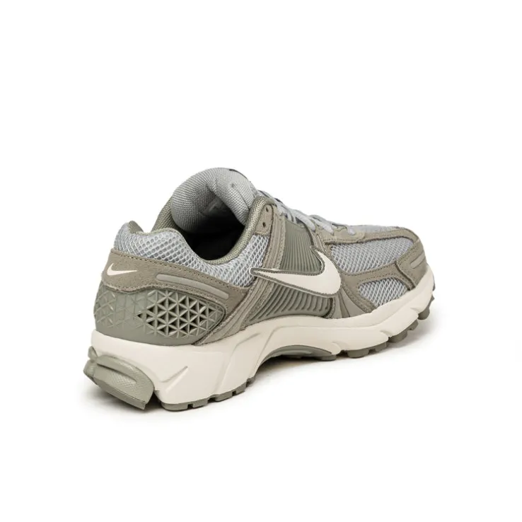 Nike Zoom Vomero 5