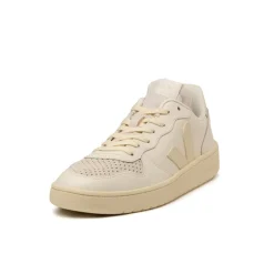 Veja V-10 Leather