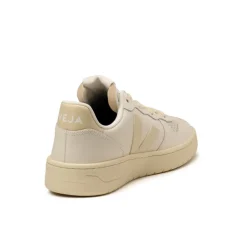 Veja V-10 Leather
