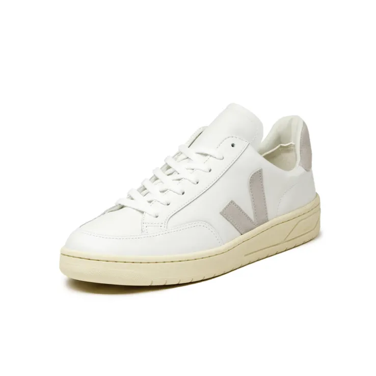 Veja V-12 Leather
