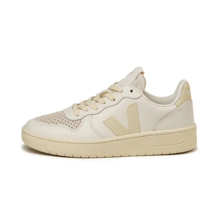 Veja V-10 Leather W