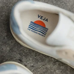 VEJA V-90 W